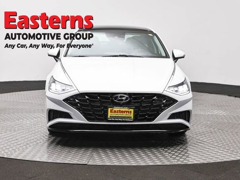 Used 2022 Hyundai Sonata Limited FWD image 2