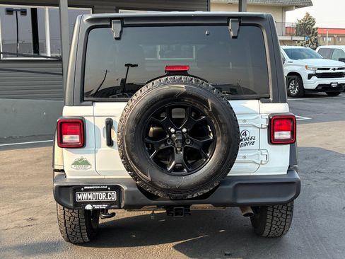 Used 2021 Jeep Wrangler Unlimited Sport AWD/4WD image 9
