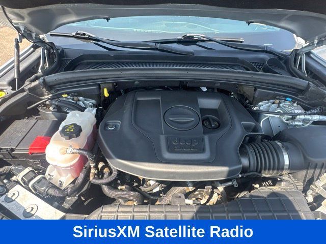 Used 2021 Jeep Grand Cherokee L Overland w/ Luxury Tech Group IV AWD/4WD image 9