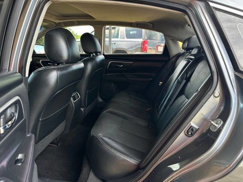 Used 2016 Nissan Altima 2.5 SL w/ Moonroof Package FWD image 15