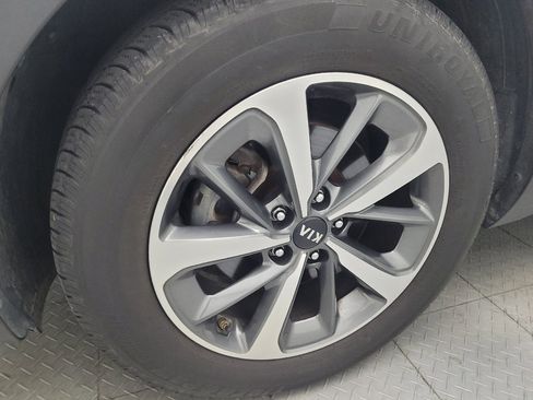 Used 2019 Kia Sorento EX AWD/4WD image 31