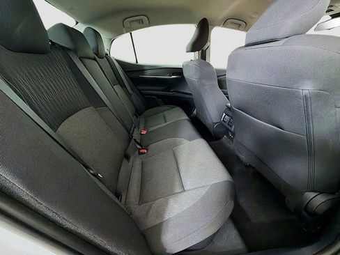 Used 2025 Toyota Camry LE image 22