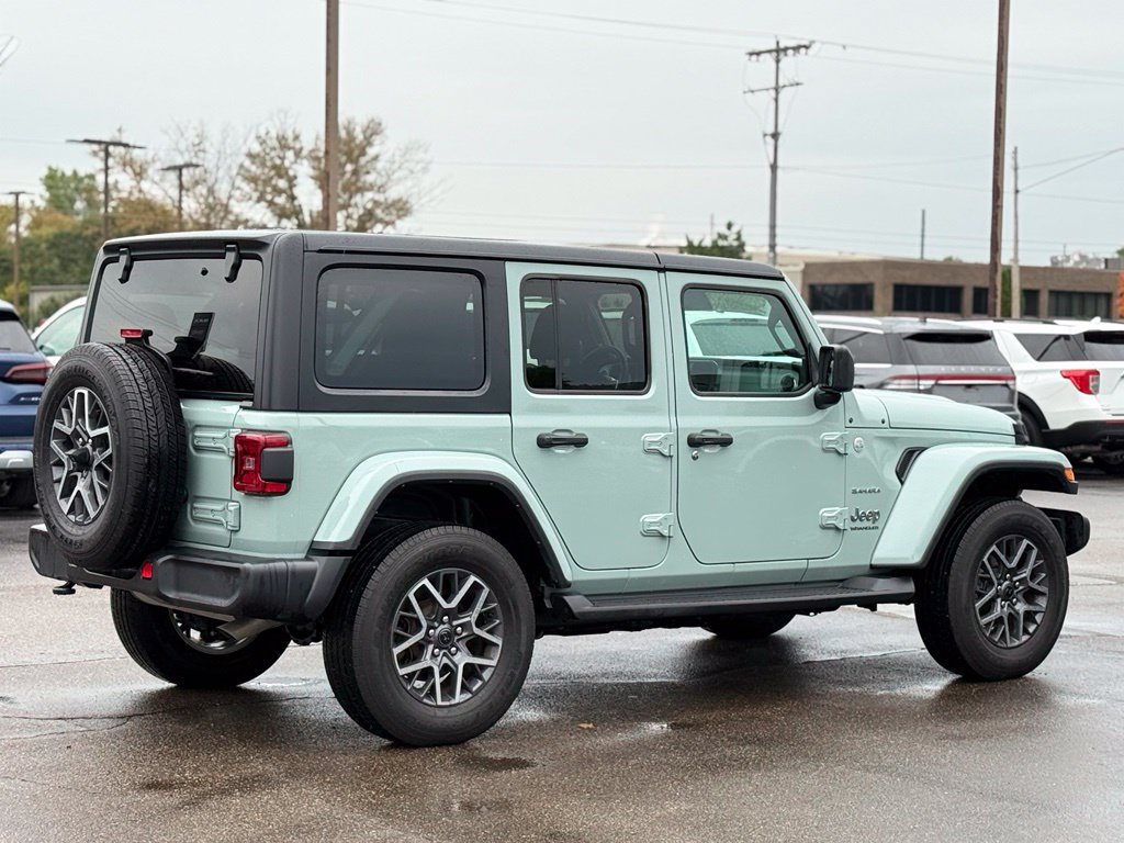 Used 2024 Jeep Wrangler Unlimited Sahara AWD/4WD image 33