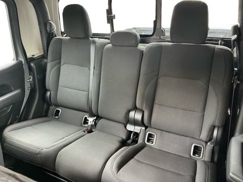 Used 2022 Jeep Gladiator Sport AWD/4WD image 13