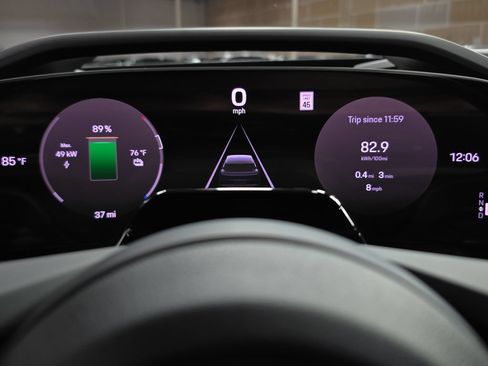 New 2026 Porsche Cayenne Electric AWD/4WD image 15