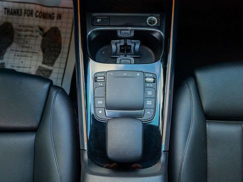 Used 2021 Mercedes-Benz GLA 250 4MATIC image 50