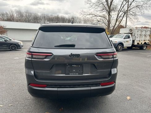 Certified 2022 Jeep Grand Cherokee L Laredo image 4