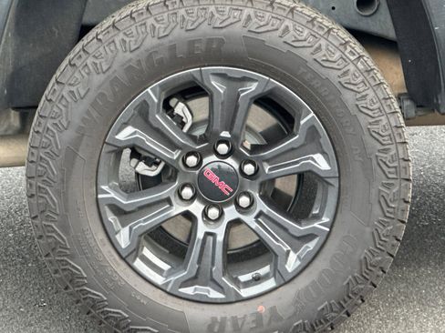 Used 2024 GMC Canyon Elevation w/ Trailering Package image 40