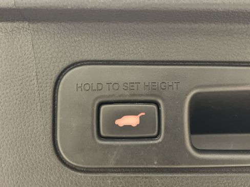 Certified 2025 Honda Pilot Black Edition image 25