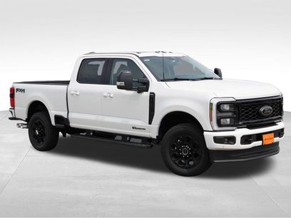 New 2026 Ford F350 Lariat w/ Black Appearance Package