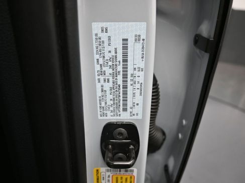 Used 2025 Ford F150 Raptor AWD/4WD image 19