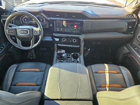 Used 2024 GMC Sierra 1500 AT4 w/ Technology Package image 10