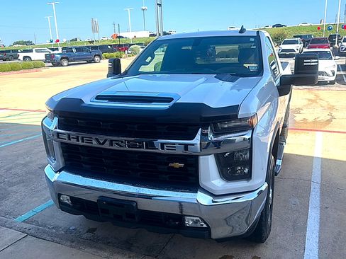 Used 2022 Chevrolet Silverado 2500 LT w/ Convenience Package RWD image 3