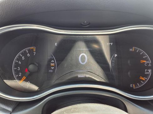 Used 2021 Jeep Grand Cherokee Limited image 10