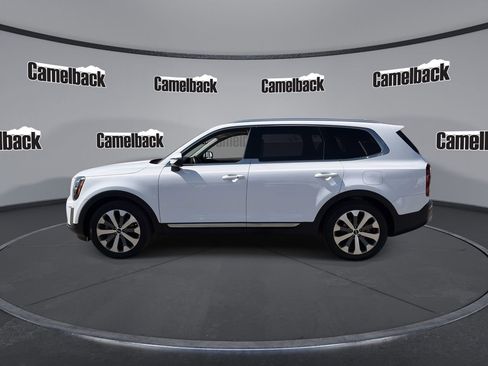Certified 2021 Kia Telluride EX w/ EX Premium Package AWD/4WD image 4