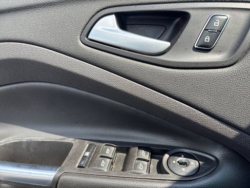 Used 2016 Ford Escape SE w/ Equipment Group 201A FWD image 24