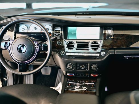 Used 2014 Rolls-Royce Ghost image 16
