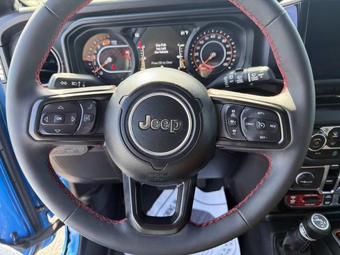 Used 2024 Jeep Wrangler Unlimited Rubicon w/ Technology Group AWD/4WD image 8