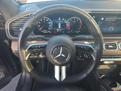 Used 2025 Mercedes-Benz GLS 450 4MATIC image 6