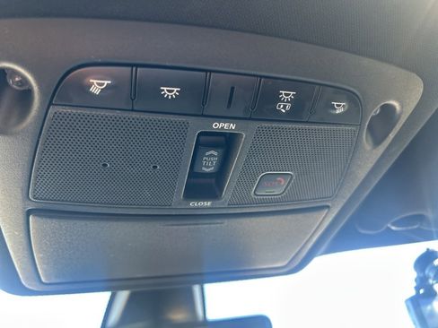 Certified 2023 Nissan Maxima SR w/ Sport Mat Group image 19