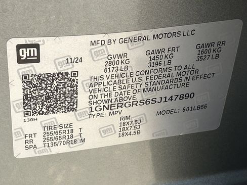 Used 2025 Chevrolet Traverse LT FWD image 33