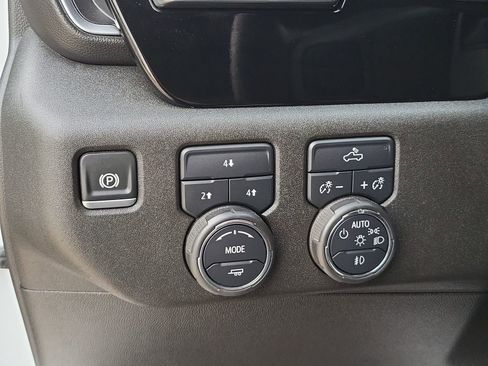 Certified 2025 Chevrolet Silverado 2500 LT image 18