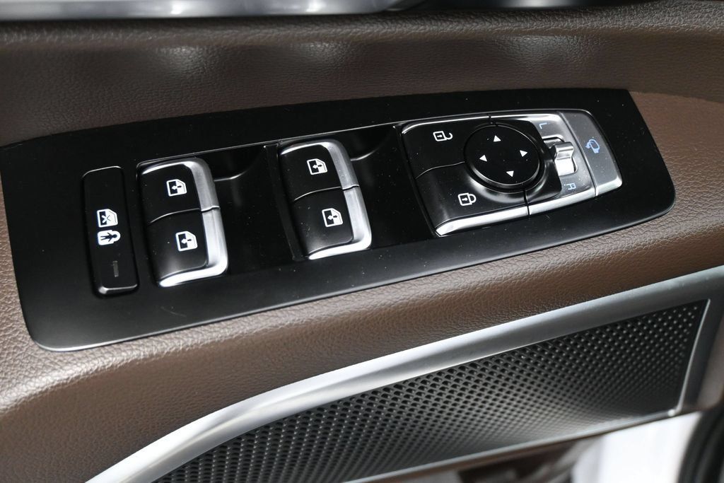 Used 2022 Kia Telluride SX w/ Towing Package FWD image 4