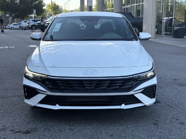 New 2026 Hyundai Elantra SE FWD image 2