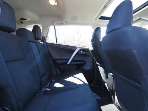 Used 2017 Toyota RAV4 XLE w/ Carpet Mat Package image 16