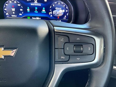 Used 2023 Chevrolet Suburban LT image 9