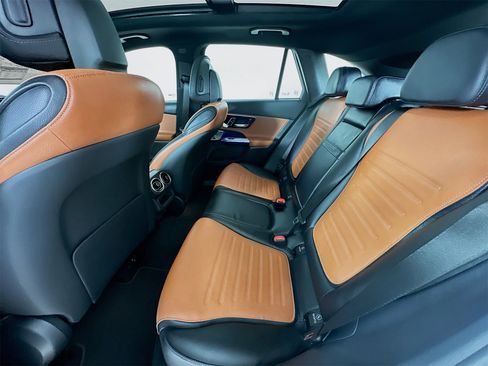 New 2026 Mercedes-Benz GLC 43 AMG 4MATIC image 27