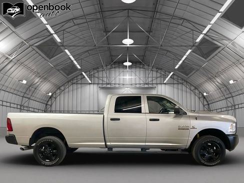 Used 2017 RAM 3500 Tradesman w/ Cold Weather Group image 4