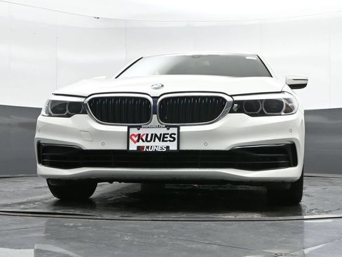 Used 2019 BMW 530e xDrive w/ Convenience Package AWD/4WD image 45