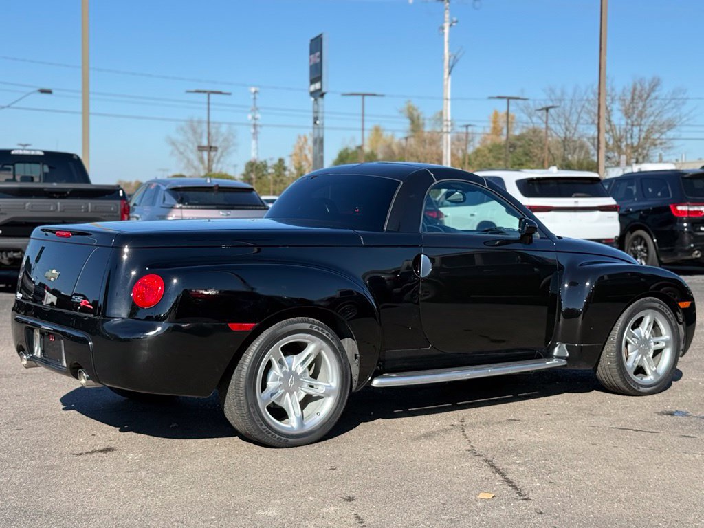 Used 2003 Chevrolet SSR w/ Preferred Equipment Group RWD image 35