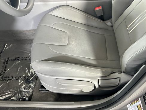 Used 2023 Hyundai Elantra SEL w/ Cargo Package FWD image 18