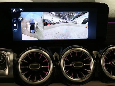 Certified 2025 Mercedes-Benz GLB 250 4MATIC image 23