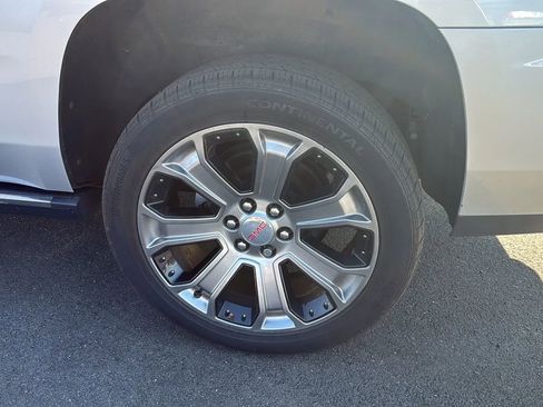 Used 2018 GMC Yukon Denali w/ Denali Ultimate Package AWD/4WD image 16