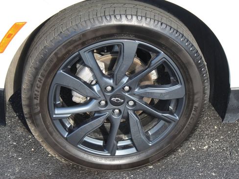 Used 2022 Chevrolet Equinox RS w/ RS Leather Package FWD image 3