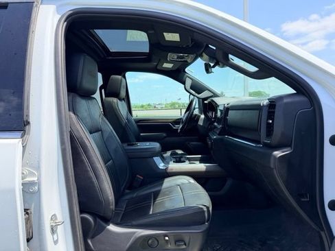 Used 2024 Chevrolet Silverado 3500 High Country w/ High Country Premium Package AWD/4WD image 10