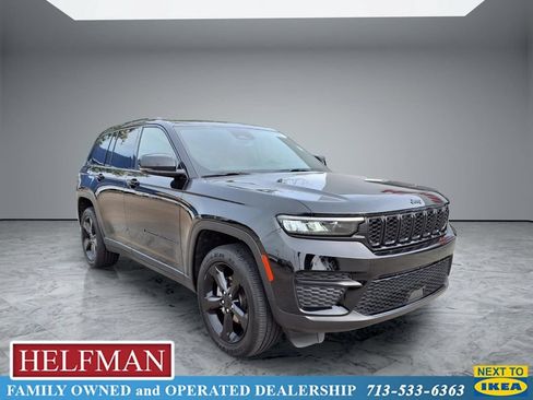 Used 2023 Jeep Grand Cherokee Altitude RWD image 1