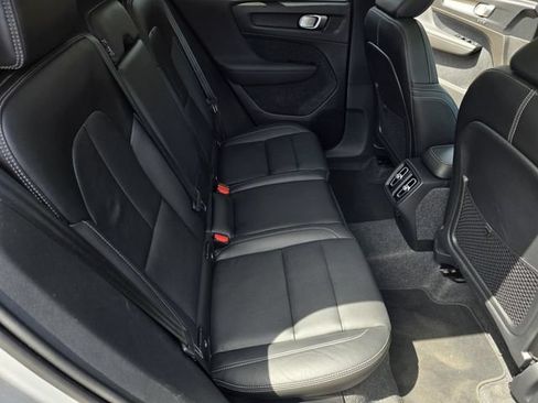 Used 2025 Volvo XC40 B5 Plus AWD/4WD image 40