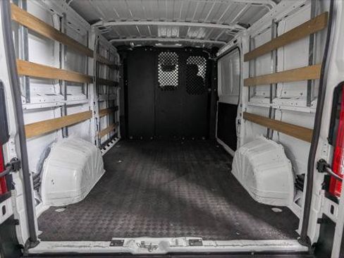 Used 2025 RAM ProMaster 2500 w/ U-Haul Equipment Group FWD image 16