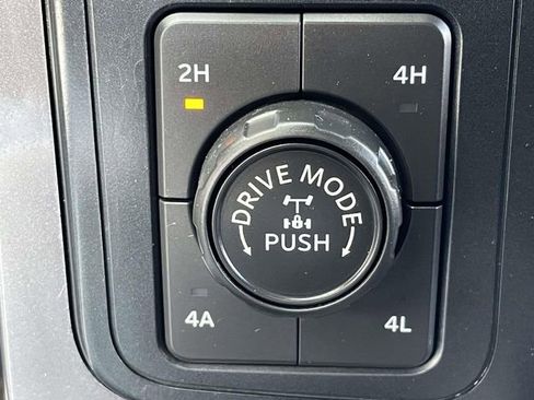 Used 2023 Ford F150 Lariat w/ Max Trailer Tow Package image 36