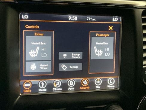 Used 2018 Jeep Grand Cherokee Altitude AWD/4WD image 20