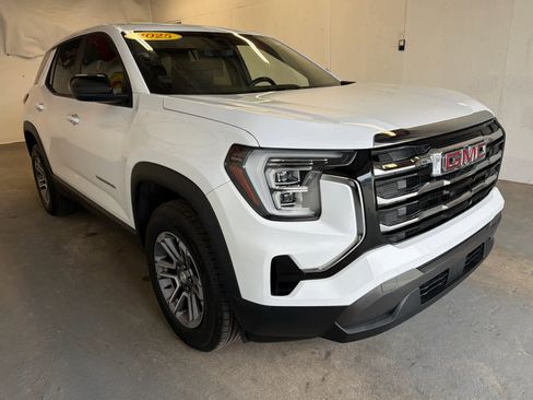 Used 2025 GMC Terrain Elevation image 4