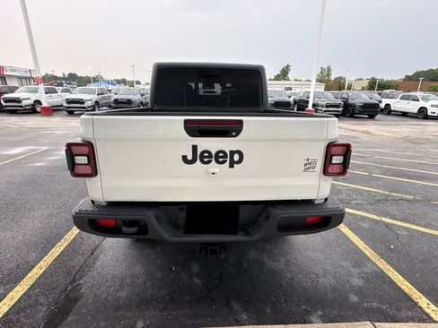 Certified 2026 Jeep Gladiator Sport AWD/4WD image 5