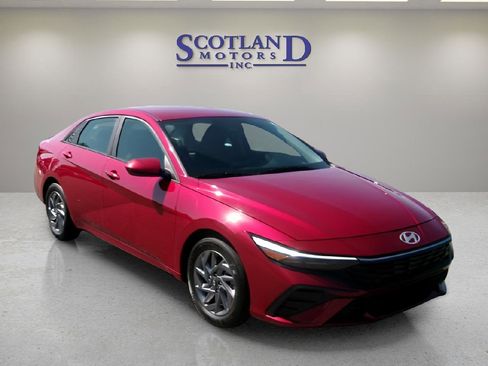 Used 2024 Hyundai Elantra SEL image 4