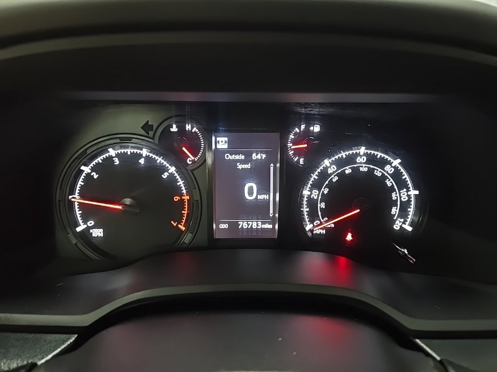 Used 2020 Toyota 4Runner SR5 Premium w/ Moonroof Package AWD/4WD image 22