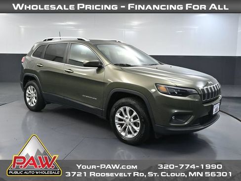 Used 2019 Jeep Cherokee Latitude w/ Cold Weather Group AWD/4WD image 1