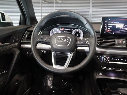 Used 2023 Audi Q5 2.0T Premium Plus w/ Premium Plus Package AWD/4WD image 18